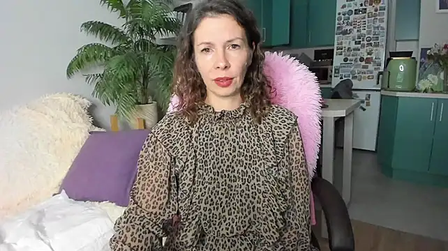 ChristinaGlory live cam on StripChat