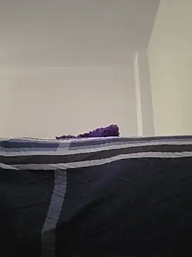 quemona2 live cam on StripChat