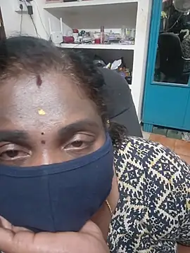 Tamil_Kavitha10 live cam on StripChat