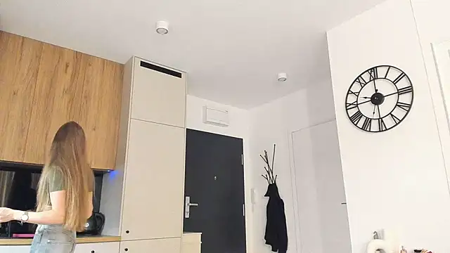 barbie_22888 (F young) - Spank your ass 50x