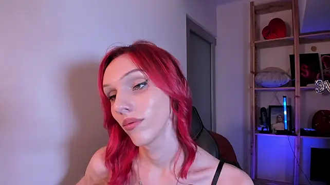 Kirana_Hayes live cam on StripChat