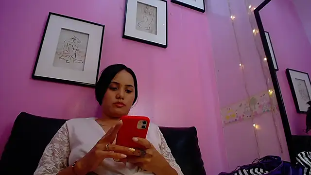 Katy_Jhomson webcam