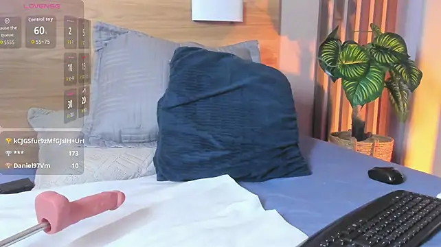 ateneaa_lux live cam on StripChat