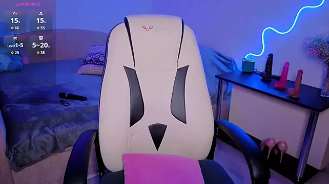 DeeDiamond webcam