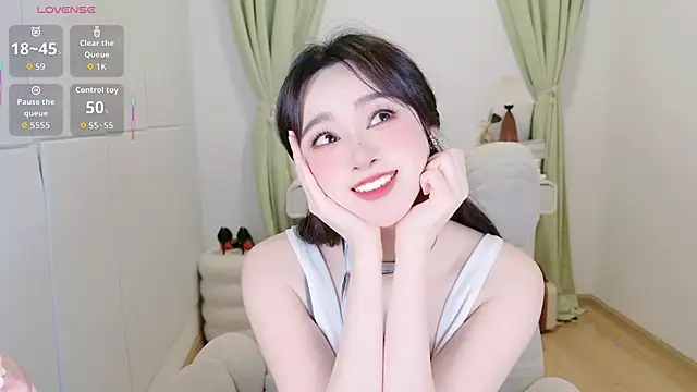 owo-no (F young) - 💕内内塞嘴里M腿＋小粉（两分钟）