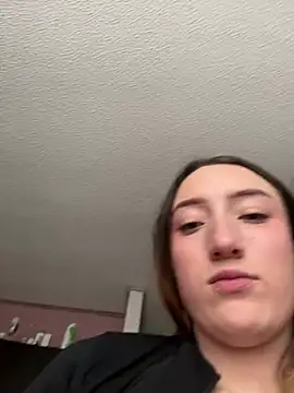 valery_salmons (G young) - Fingering pussy
