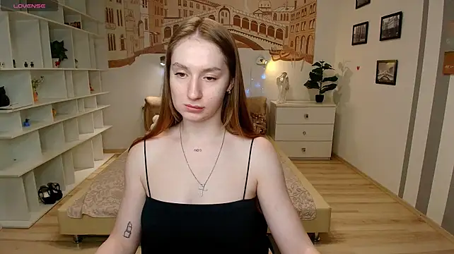 AlisaFoxis webcam