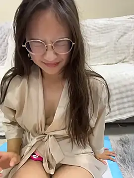 nide_meimei captura de la sala en vivo en Stripchat