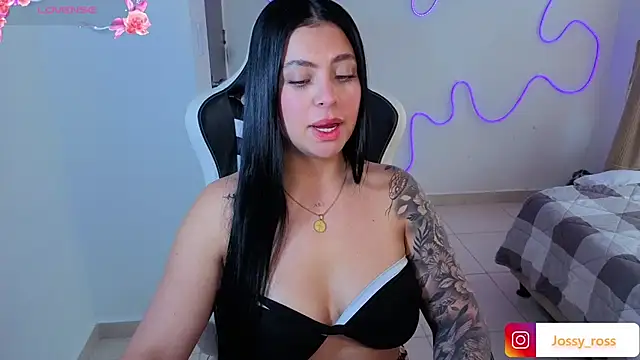 Victoryyy_ live cam on StripChat