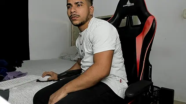 Javier_Hot27_