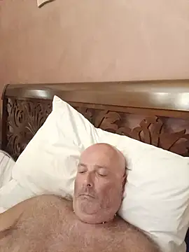 Alexis_Bull