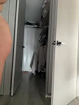 thescorpionfr_ (F young) - Zoom anus