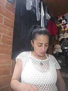 Alexandrina live cam on StripChat