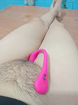 Minh32love live cam on StripChat