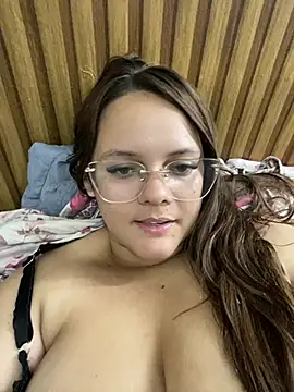 Laryssinha_69 live webcam