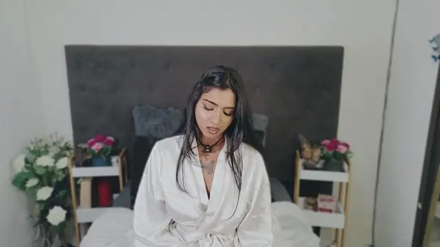 Delilah_Blazee live webcam