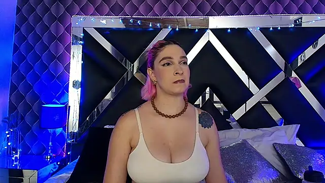 victoriaa_lee_ webcam