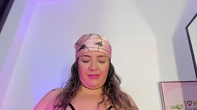 miaapril live cam on StripChat
