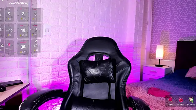 SWEET_KITTY_01 live cam on StripChat