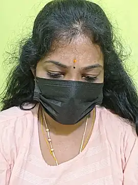 Tamil_Mithra live cam on StripChat