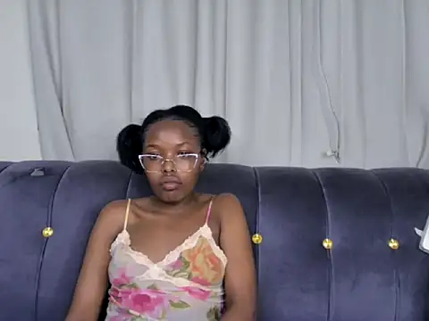 Sweet_PROTON live cam on StripChat