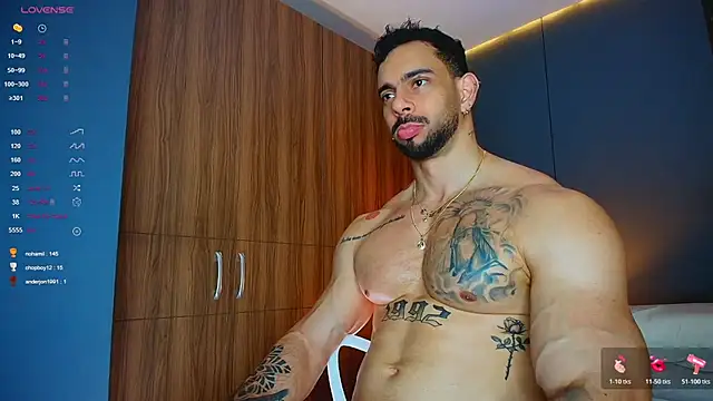 massimo_visconti live cam on StripChat