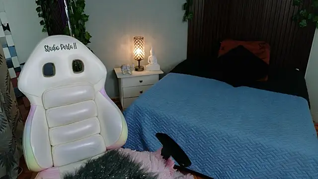 upskirt voyeur Miss Chantall