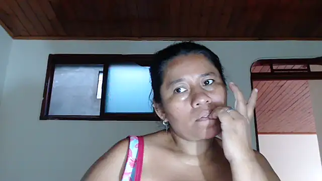 adrixxx38 live cam on StripChat