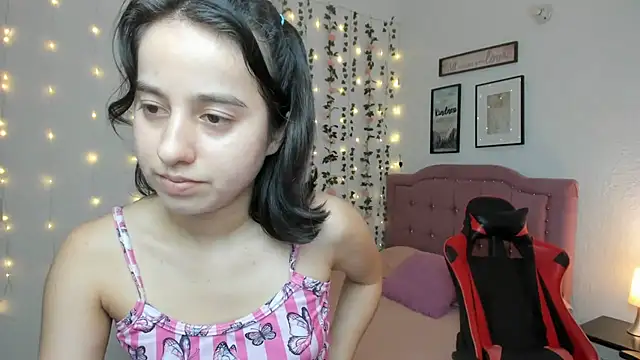 Antonella_heinz live cam on StripChat