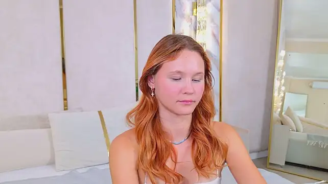 ameliroyse (F teen) - camel toe + masturbating over panties 😈