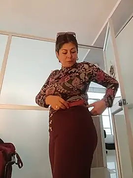 emma_tour (F mature) - Make me happy and make me really wet