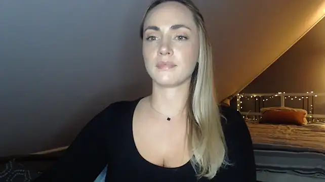 ScarlettSensitive webcam