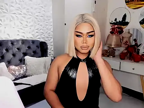Playful_Viennaxx live cam on StripChat
