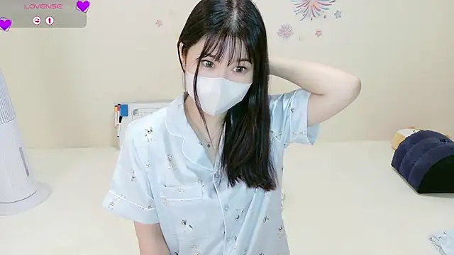 Mila_Velvet_LIVE