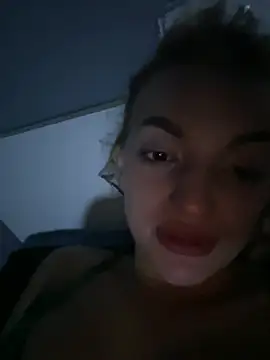 SashaPri live cam on StripChat