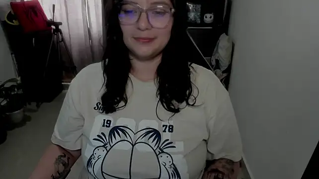 aika-dreams live cam on StripChat