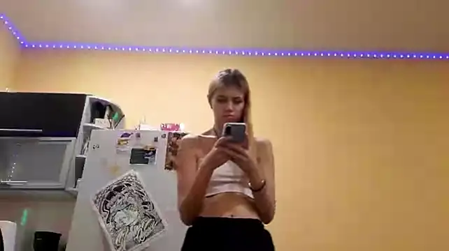 CelestePacini live cam on StripChat
