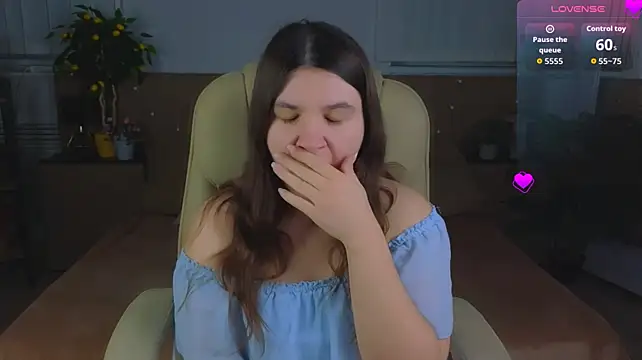 Viola__Shy webcam