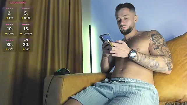 nicholasX1 webcam