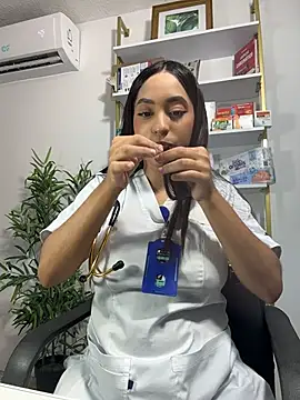 MiaCamille_ webcam