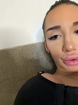blueeyes_bb (F young) - Take my panties off🥵