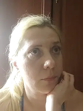 ValerieLUXE webcam