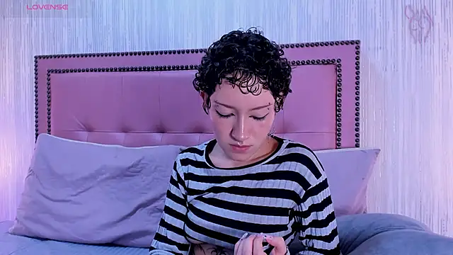 NohaCooper webcam