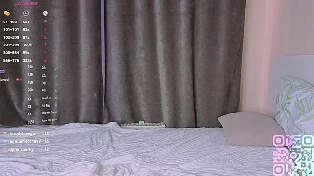LitellyBella webcam