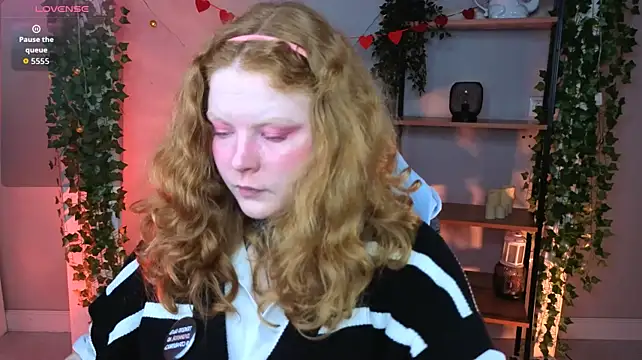 cassie_xkiss (F young) - change clothes