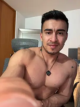 chris_clarck (M young) - Take off my pants🥵🥵😏🔥😈