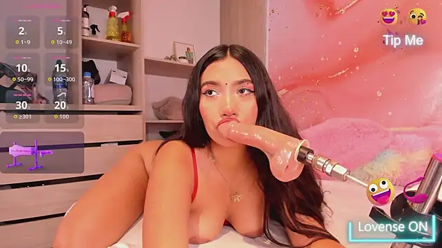 Sofi_Velvett live cam on StripChat