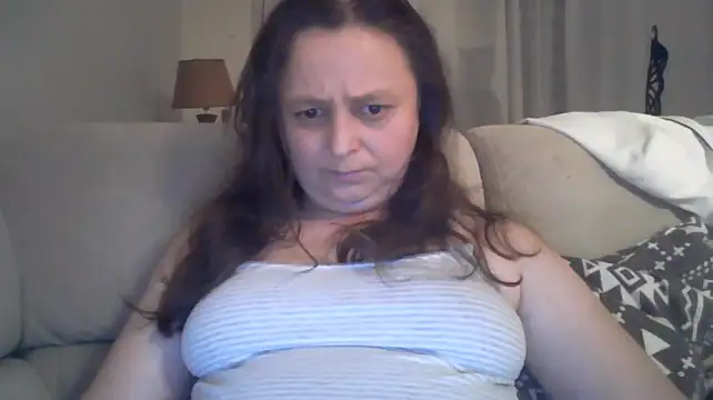 TaylorLovely live cam on StripChat