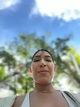ashleyg_222 (F young) - SHOW ASS IN PUBLIC