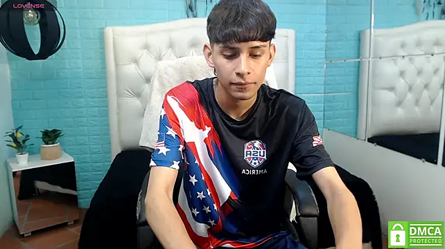 draxblade09 (M twink) - GET NAKED + SPANK ASS
